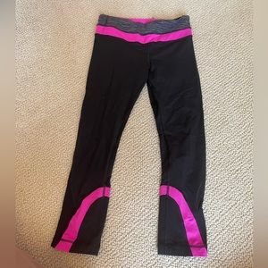 Lulu leggings with pink detailing